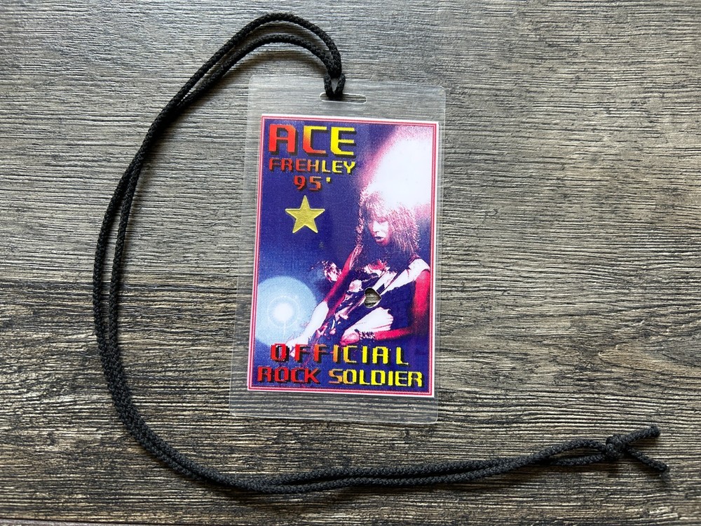 Kiss ACE FREHLEY LAMINATE PASS 1995 Official Rock Soldier Gold Star Vintage Kiss