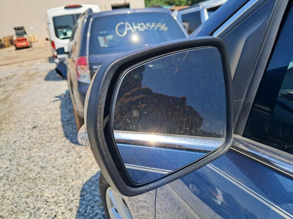 EDGE 2019 Glove Box 4779749