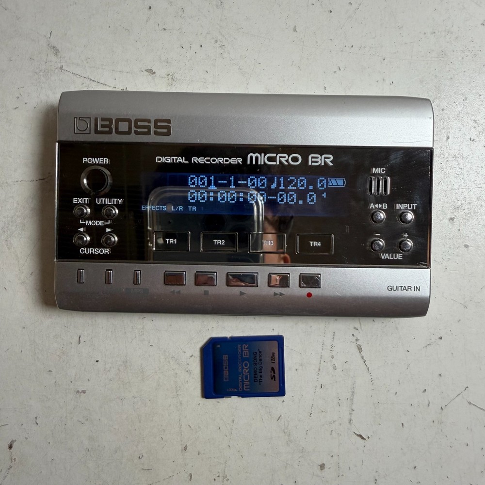 Boss Micro BR 4-Track 32 Virtual Tracks Portable Digital Multitrack Recorder