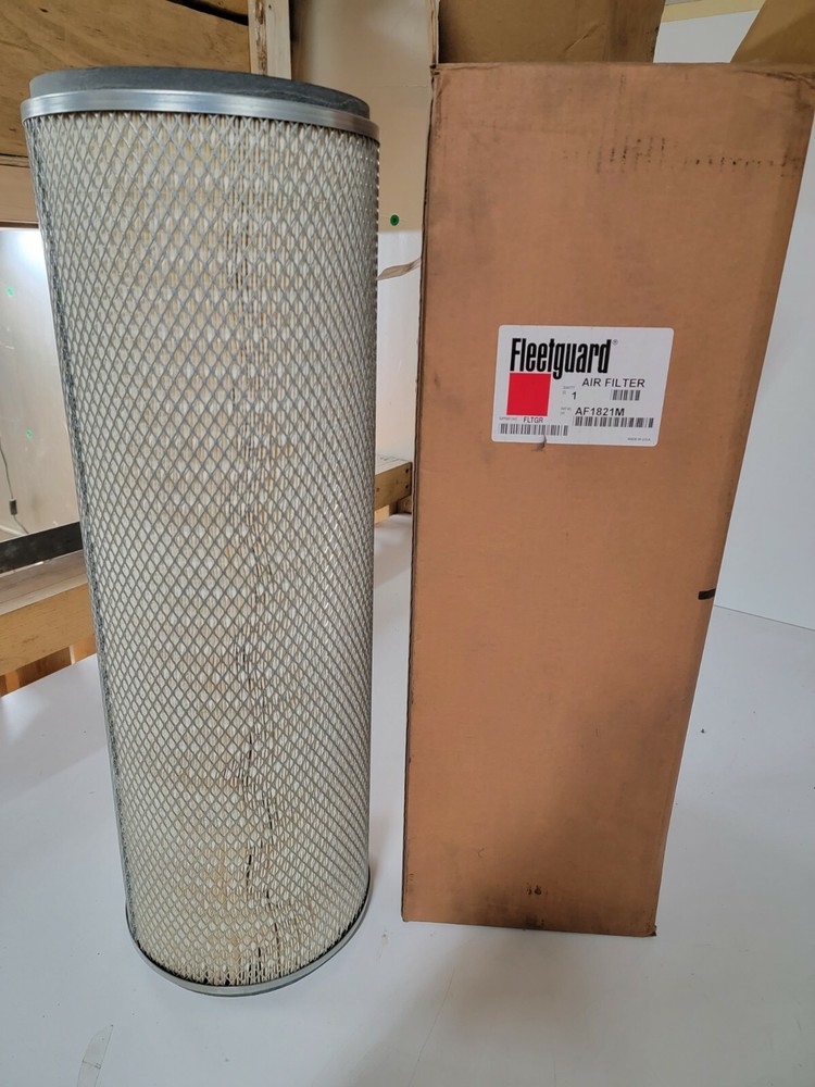 Fleetguard AF1821M air filter