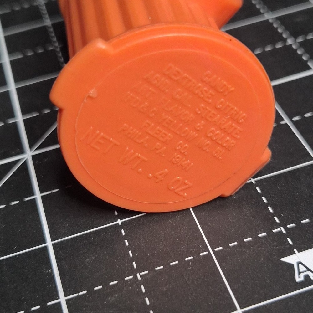 Vintage 1978 Fleer FIRE PLUG Candy Container 3” Puppies Hydrant ORANGE