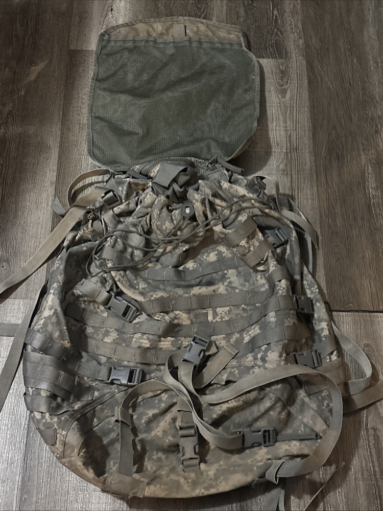 Complete Rucksack Backpack ACU Large Version MOLLE II Straps Need Reentry