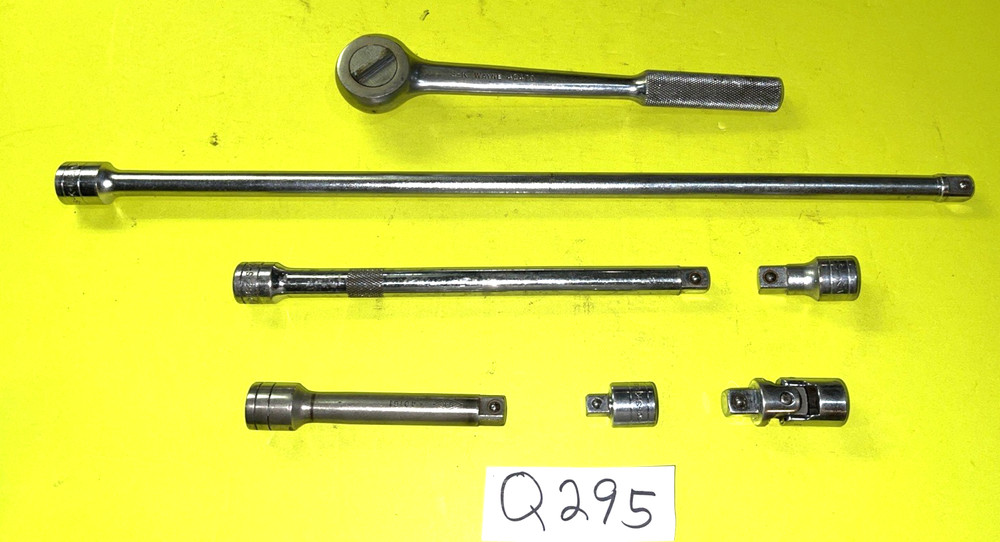 S-K TOOLS TOOLS 7 PIECE 1/2 DRIVE RATCHET & 4 EXTENSIONS + UNI, ADAPTOR