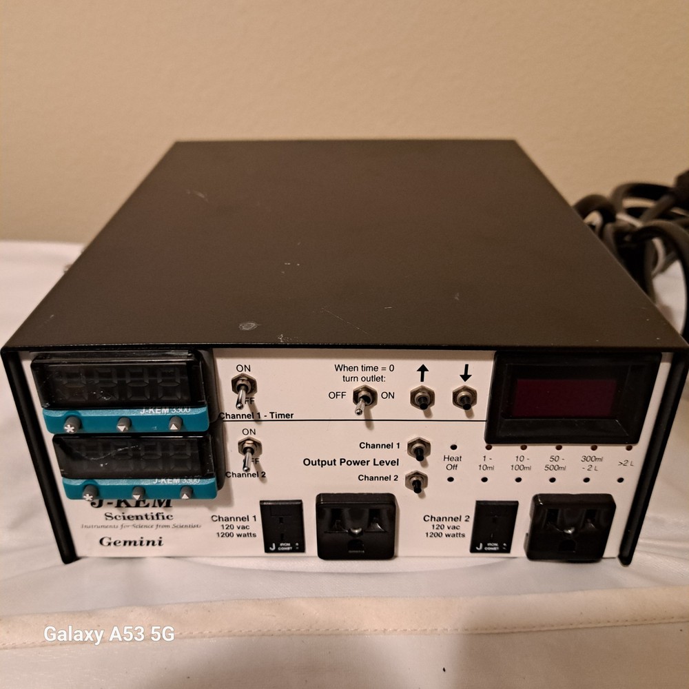 J-KEM Scientific Gemini-2 Dual Digital Temperature Controller 3300