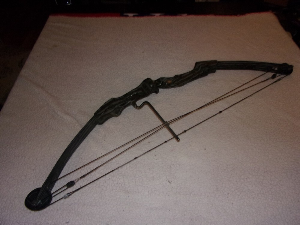 Bear Archery Cabela's Lightning Express Compound Bow