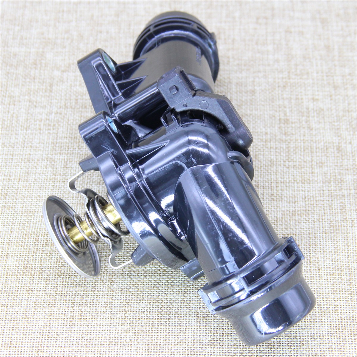 BRAND Thermostat Housing Assembly 11537509227 for BMW 99-06 E46 E39 X5 X3 Z3 Z4