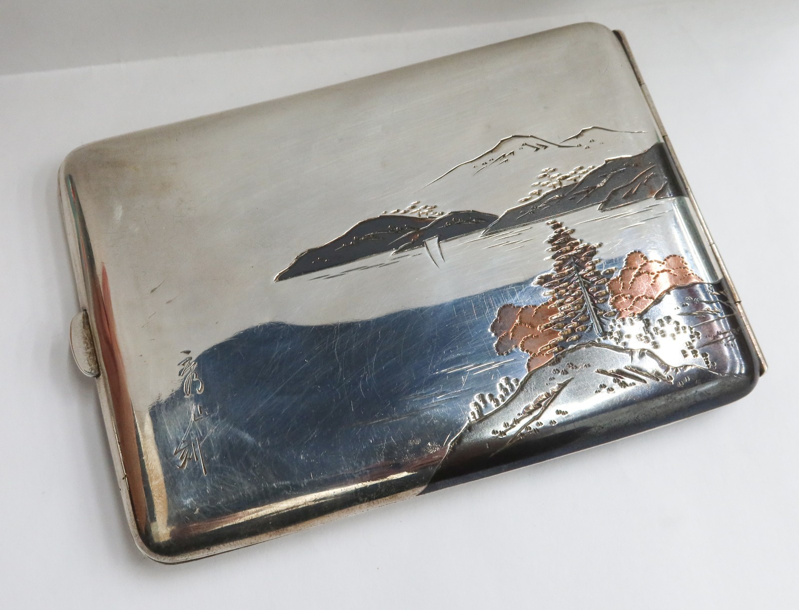 Japanese Mixed Metal 950 Silver Cigarette Case Mount Fuji circa 1920