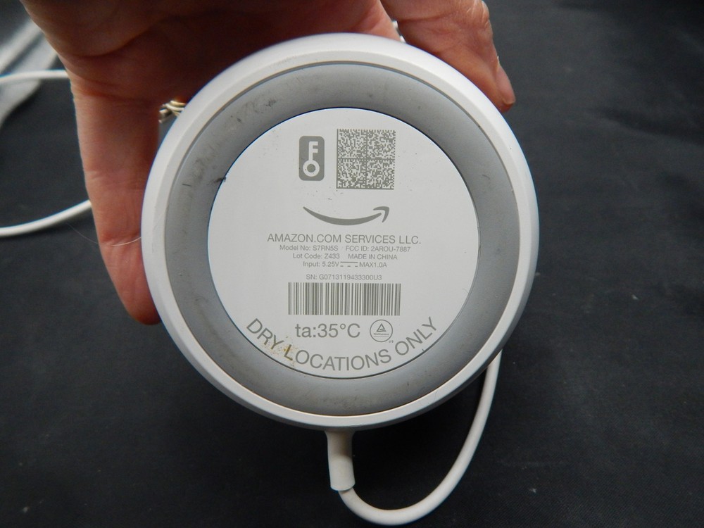 WHITE AMAZON ECHO SMART GLOW LAMP MODEL S7RN5S