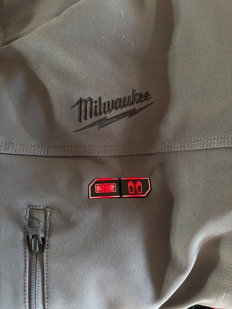 MILWAUKEE TOUGHSHELL HEATED EXTRA LARGE JACKET OPEN BOX WITH BATTERY & CHARGER