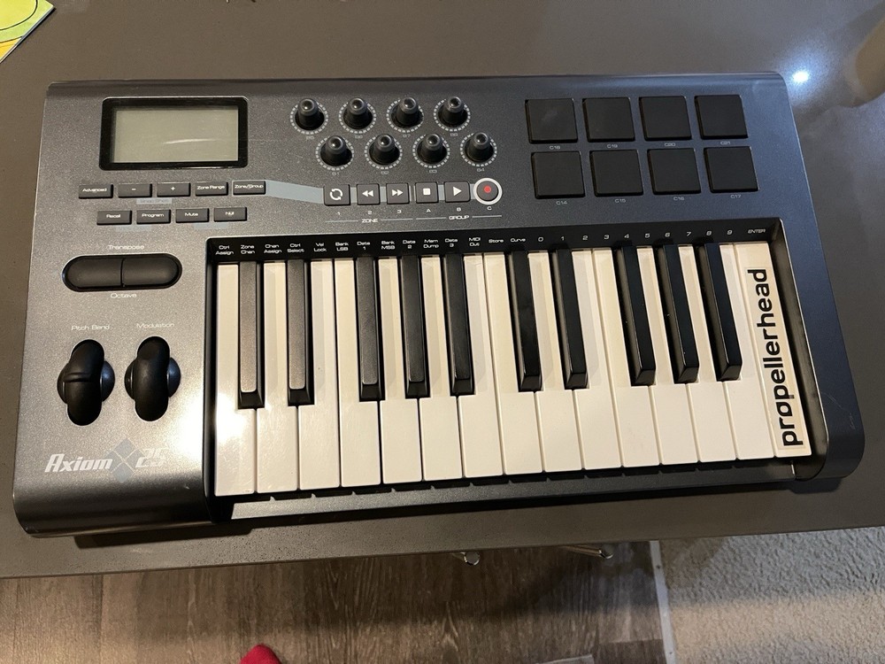M-Audio Axiom 25 USB MIDI controller