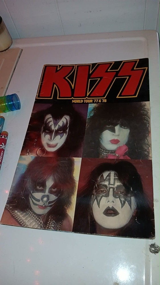 Kiss World Tour '77 & '78 Concert Program Book with Band Photos & Album Covers