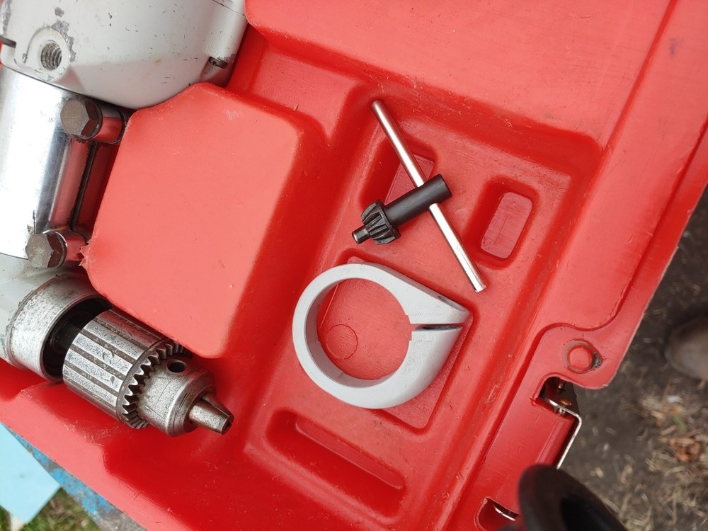 MILWAUKEE 3107, 1/2" Right-Angle Drill Kit. Serviced.