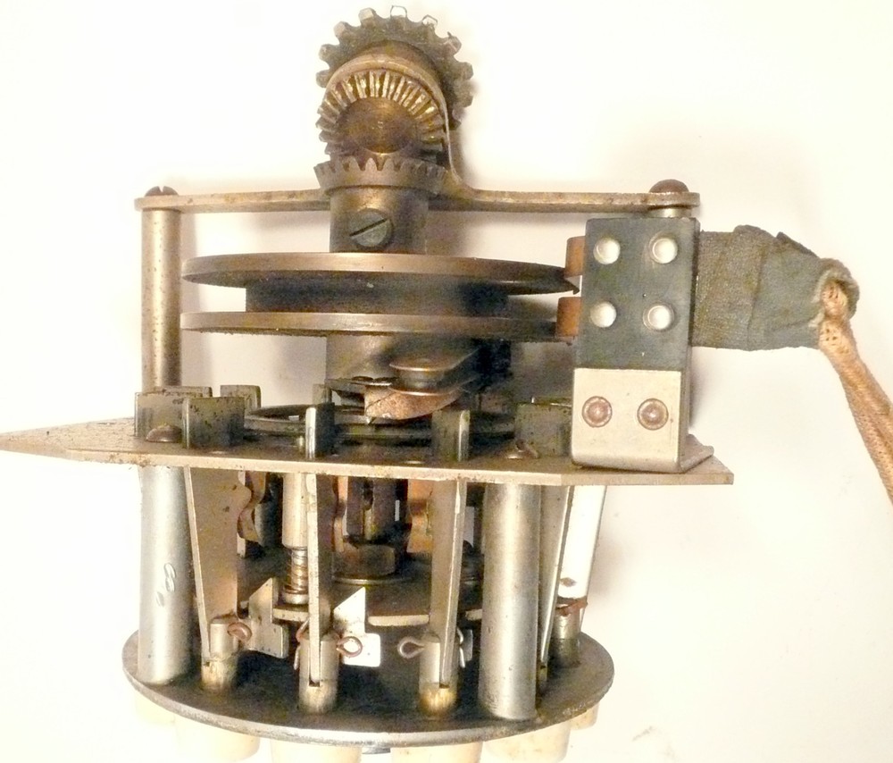 1938 MILLS DO-RE-ME JUKEBOX part: SELECTOR DIAL UNIT & CHAIN