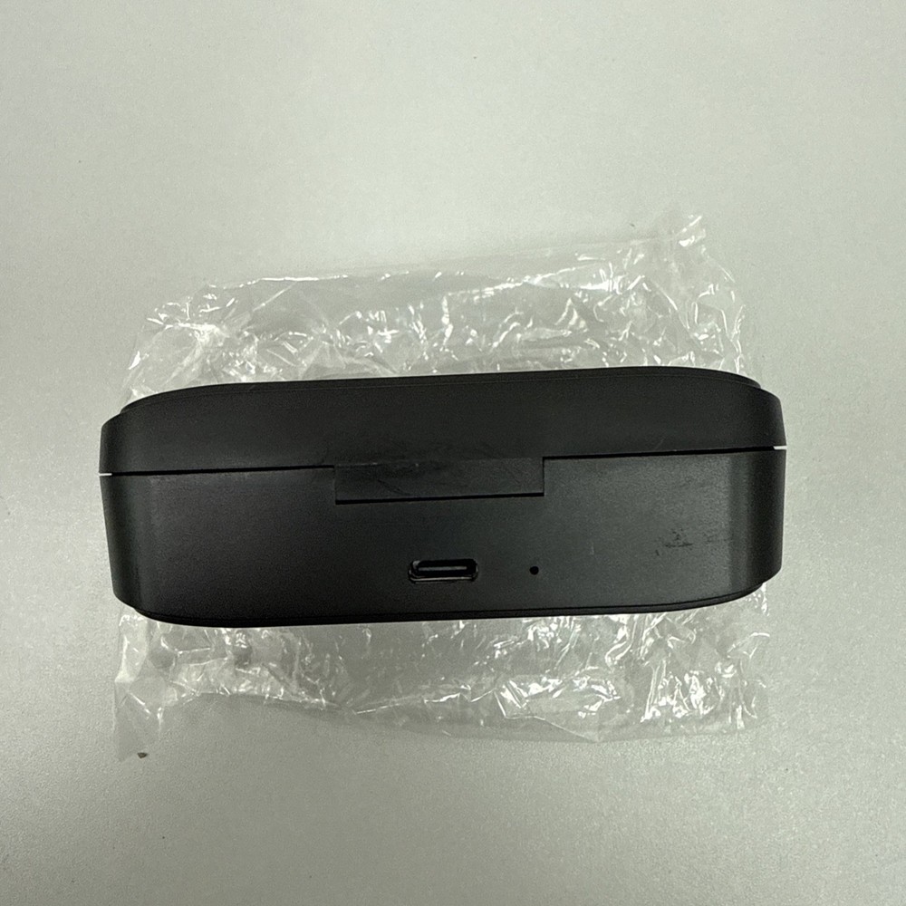 NORTH Wireless Microphone with Charger (USB-C) NEW Open Box