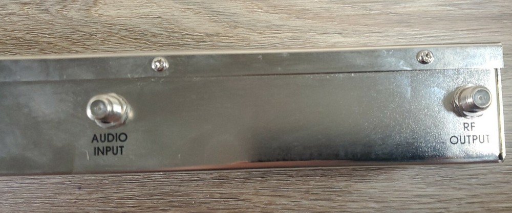 HOLLAND ELECTRONICS HPM55 COMMERCIAL MODULATOR