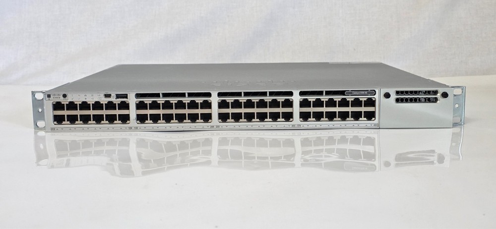 Cisco Catalyst C9300-48T-E 48 Port Gigabit Network Essentials Network Switch