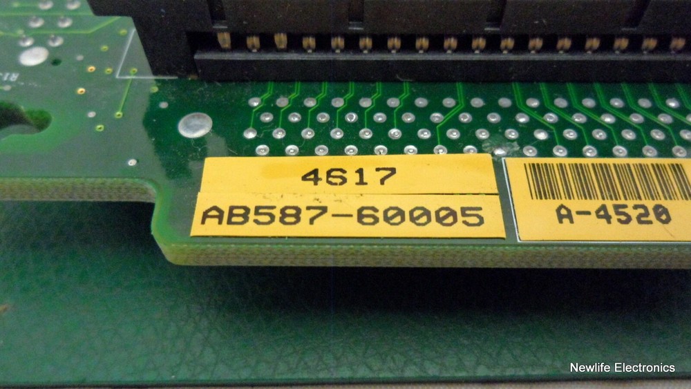 HP AB587-60005 SCSI Backplane Board