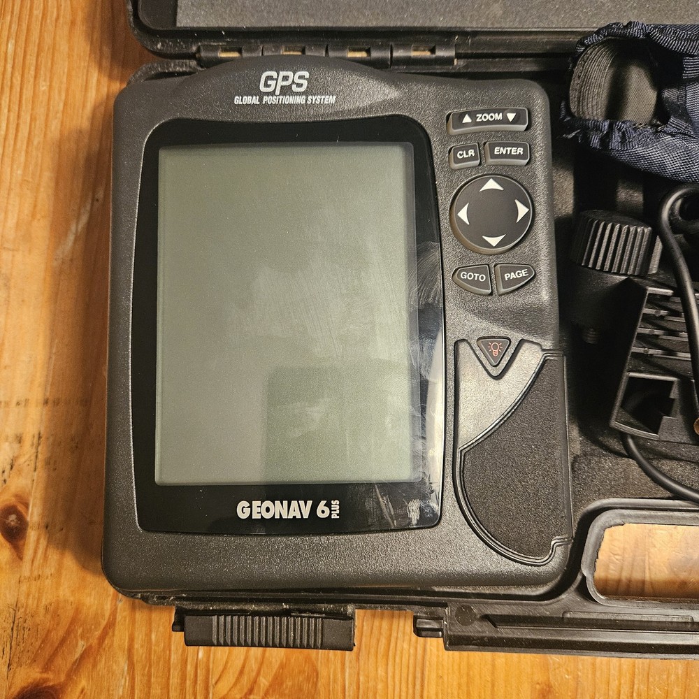 GEONAV 6 PLUS Marine GPS – Working Navionics