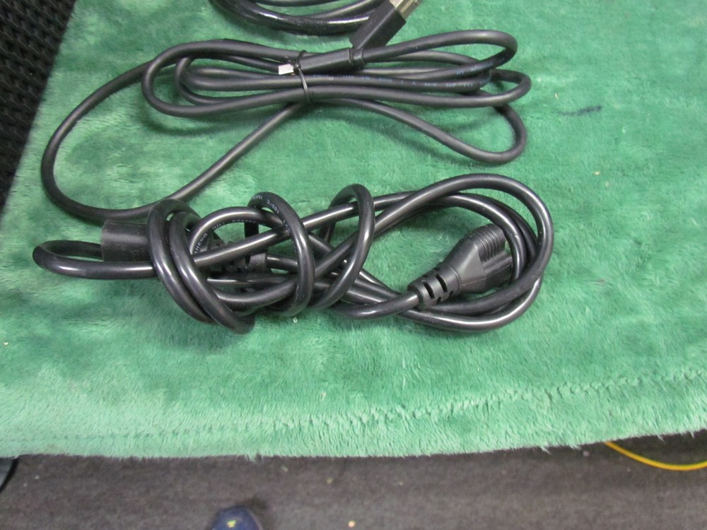 FIVE DELL OPTIPLEX SMALL FORM FACTOR (SFF) STAND OSS21 w CABLES AND CABLE COVER