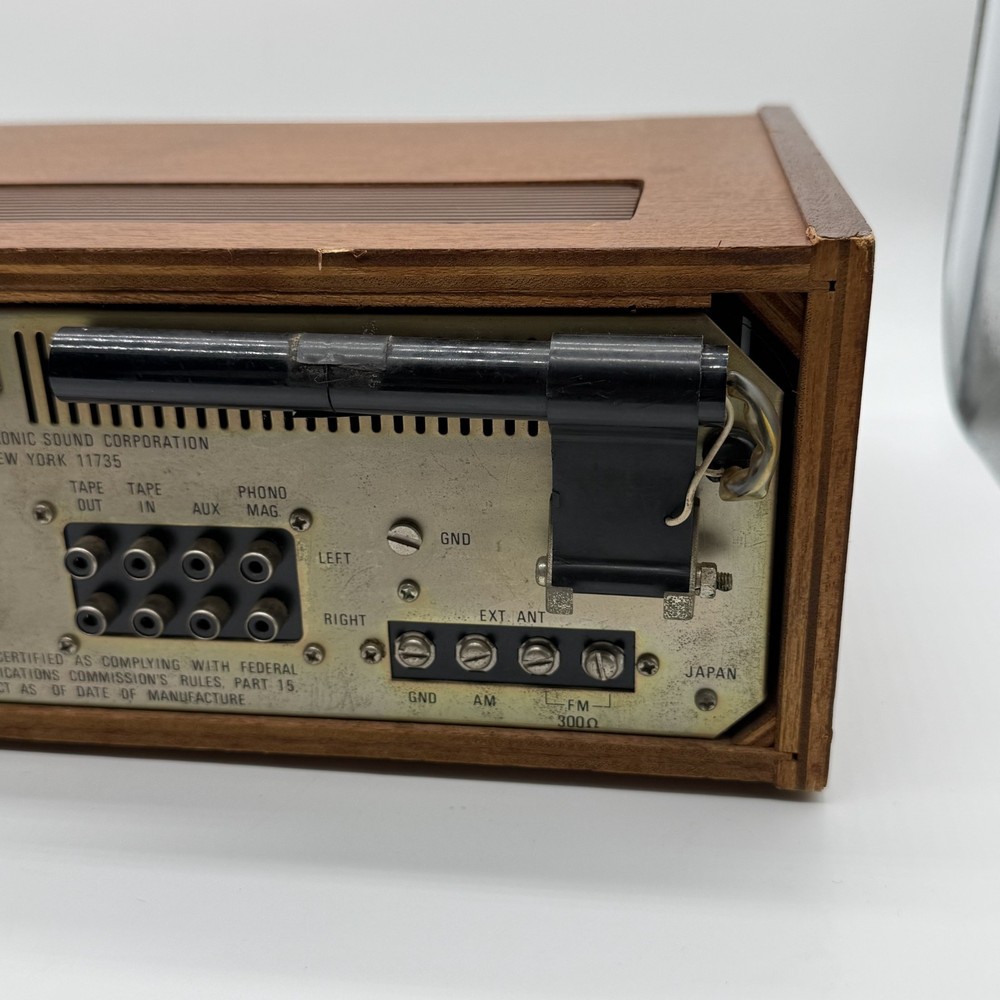Concord CR-200 Stereo Receiver As Is Read Description