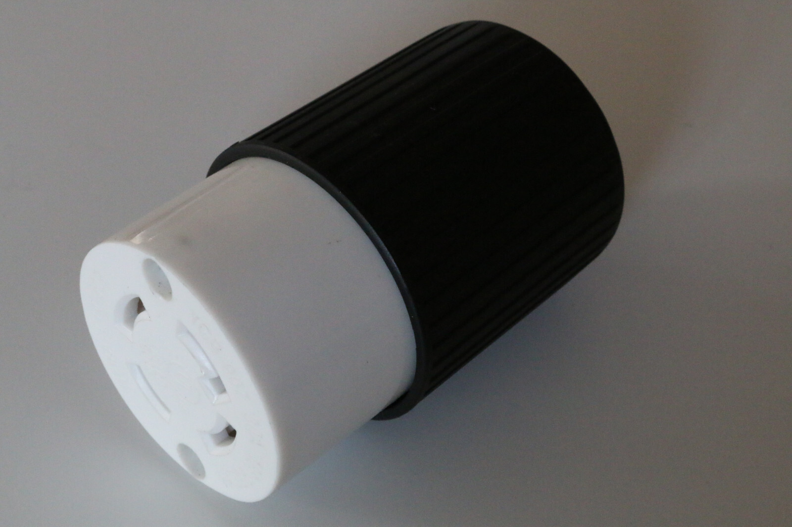 L14-30 Locking Female Generator Plug 30A 125/250V (L14-30C) UL Listed