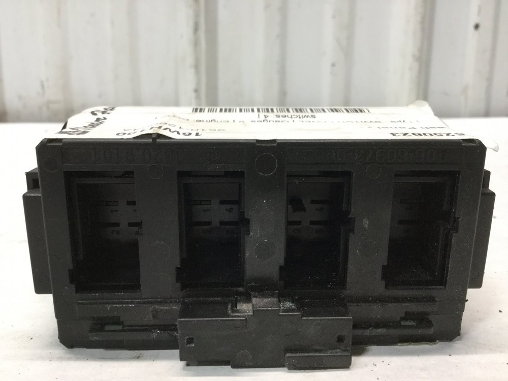 2008-2021 Freightliner CASCADIA SWITCH Dash Panel - Used