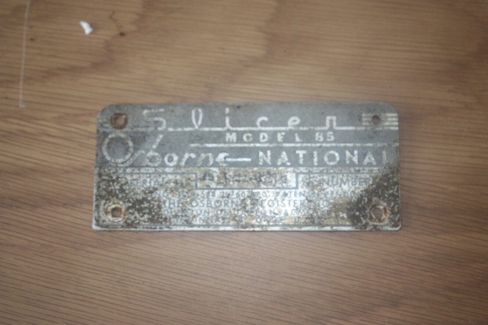 OSBORNE SLICER MODEL 85 RUBBER FEET, KNOBS, MISC. SCREWS AND PLAQUE