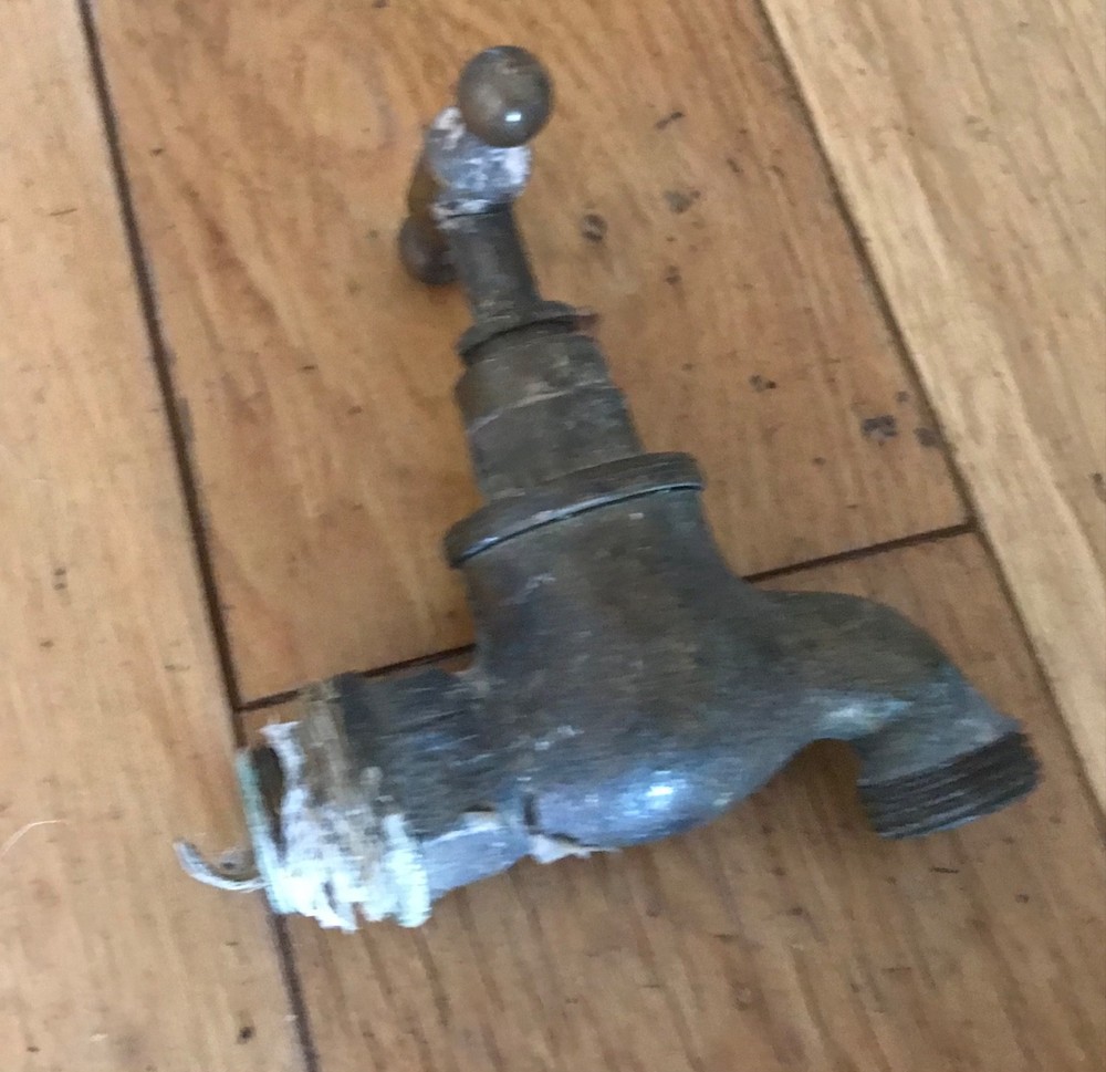 VINTAGE SOLID BRASS GARDEN TAPS Ref2 - (Black D 12)