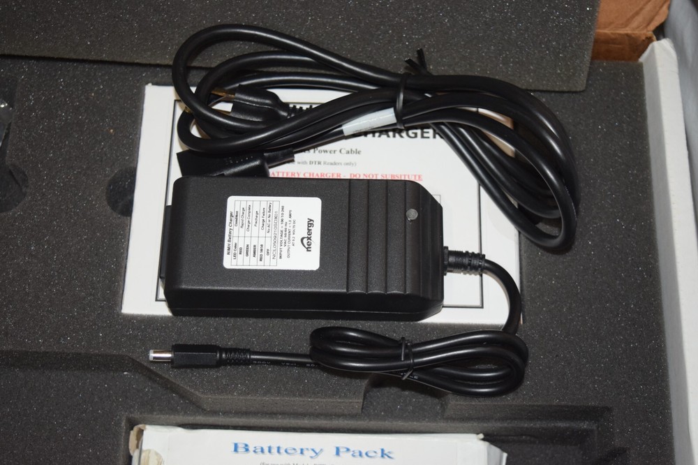 Destron Fearing Bluetooth Enabled Micro Chip Reader DTR4 Livestock Cattle - NEW