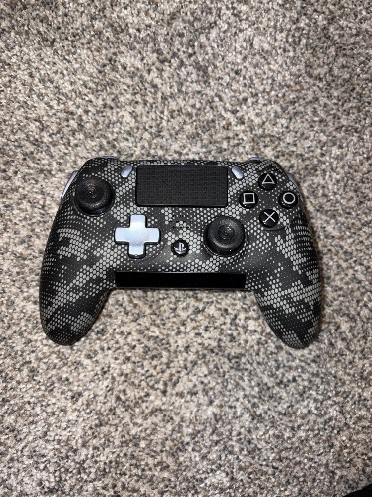 SCUF Vantage Controller Bundle with Case, Faceplate, Thumbsticks, D-Pad - PS4