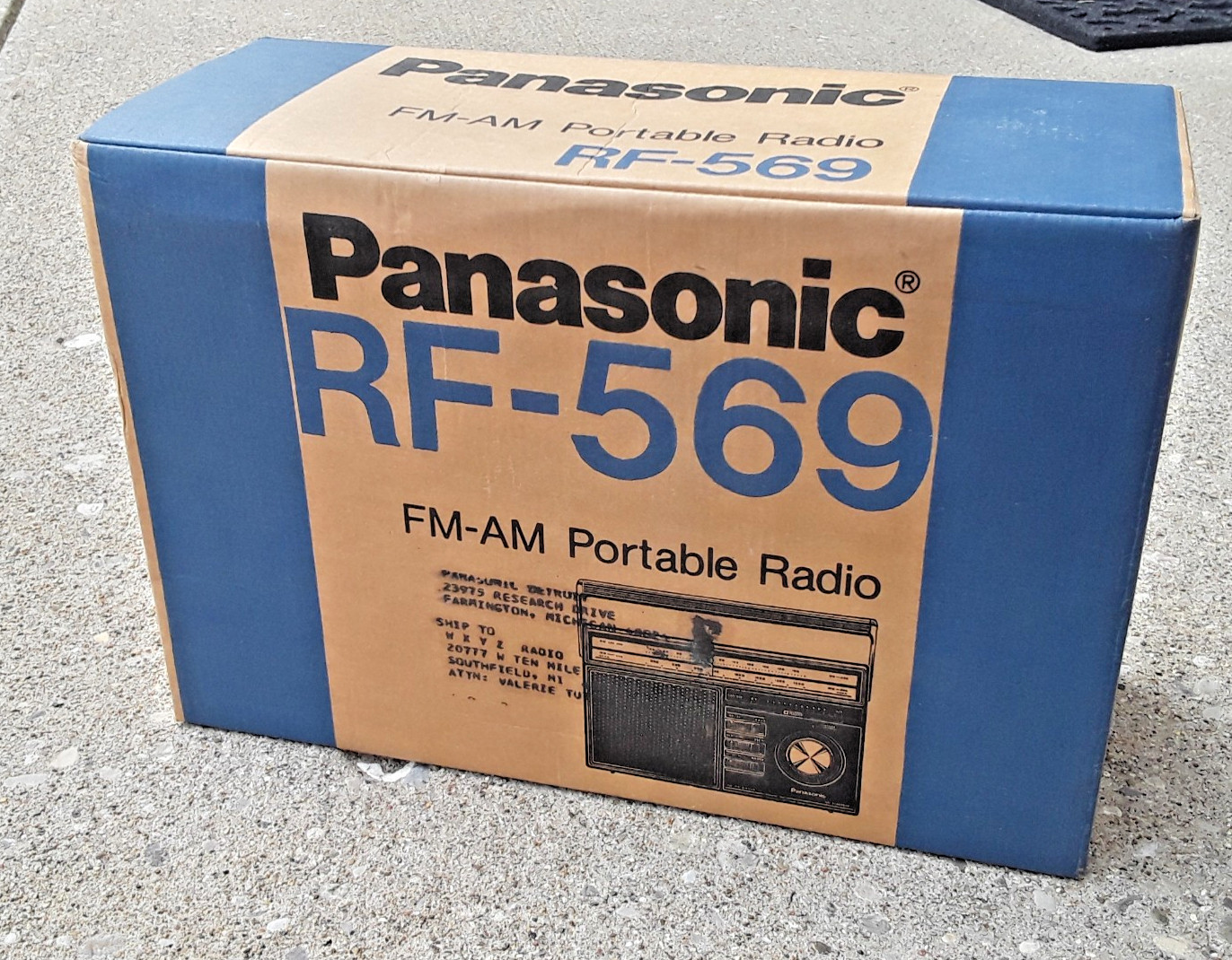 Vintage Panasonic RF-569 AM/FM Portable Radio New Sealed