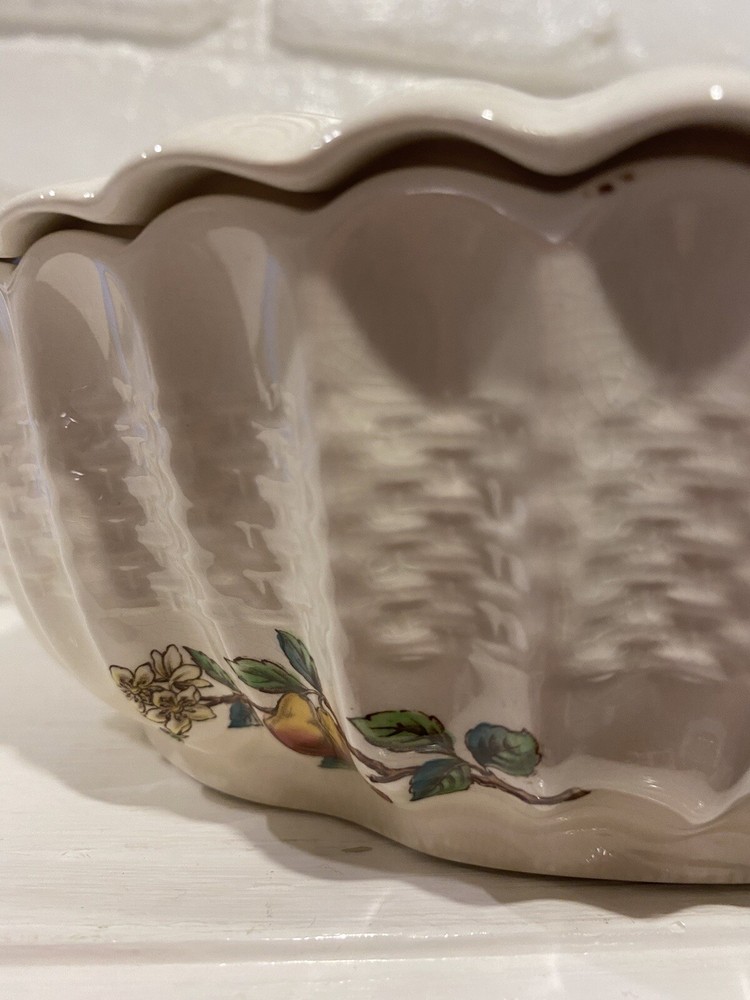 Copeland Spode Glendale Covered Vegetable Bowl