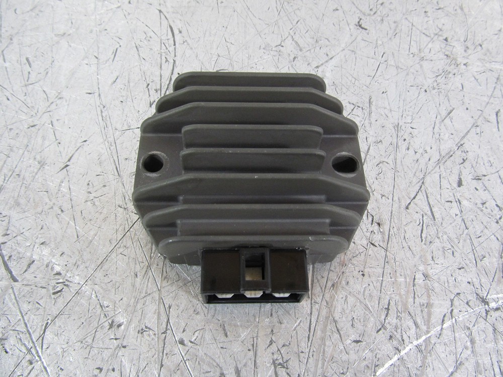 2012 YAMAHA YZF R125  RECTIFIER REGULATOR