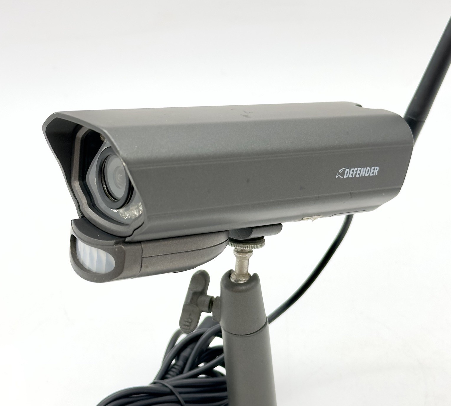 Defender Phoenix M2C Wireless Security Camera TESTED w/Mount & AC Adapter VGC