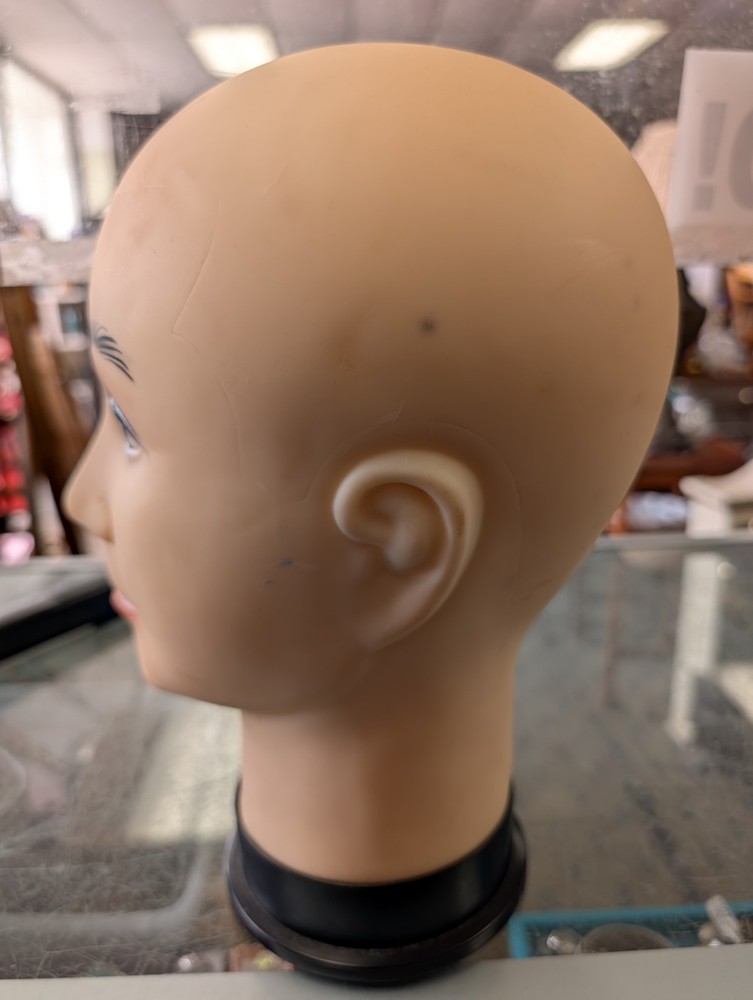 Mannequin Head