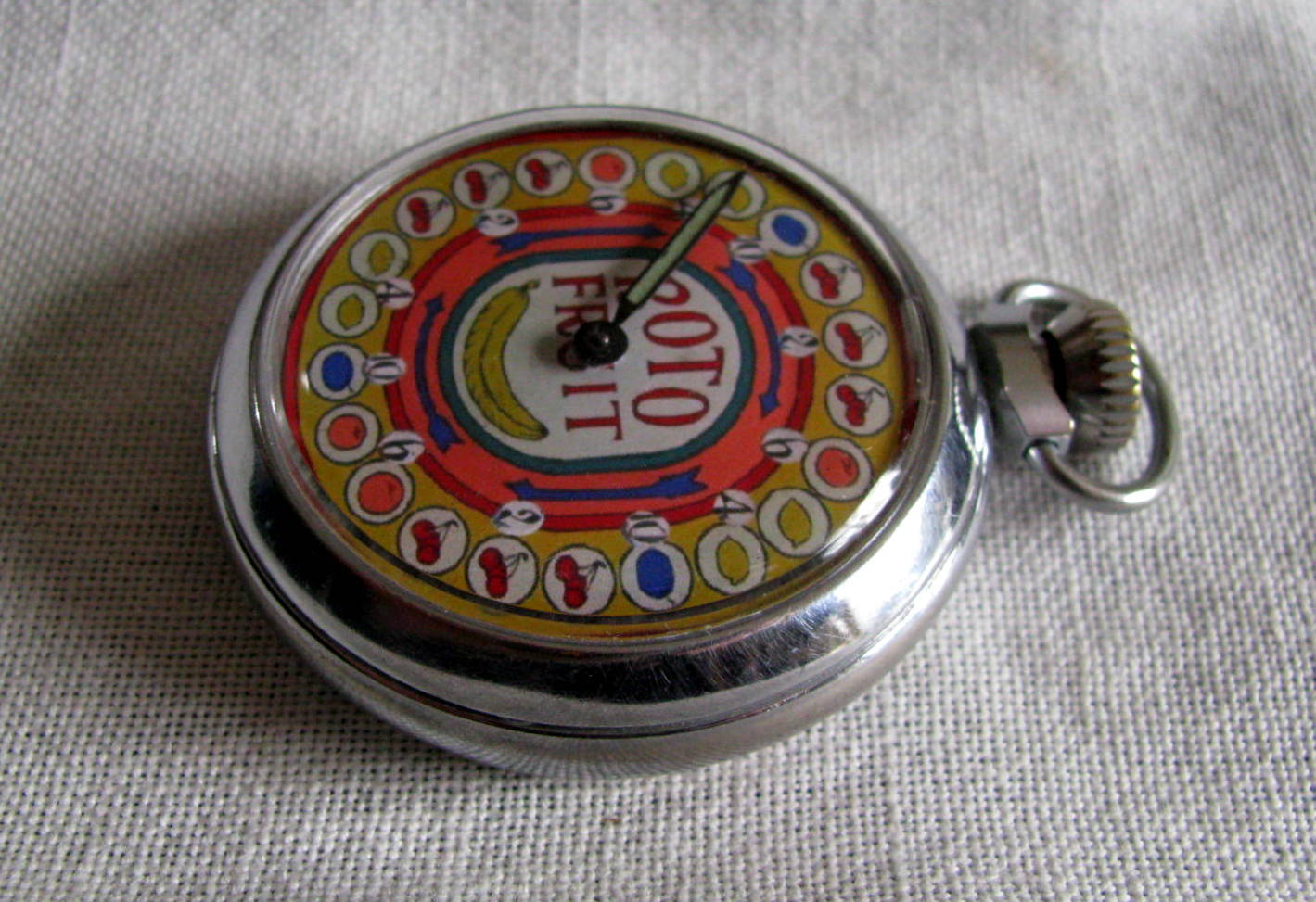 FINE VINTAGE POCKET WATCH STYLE SLOT MACHINE MECHANICAL GAMBLING DEVICE