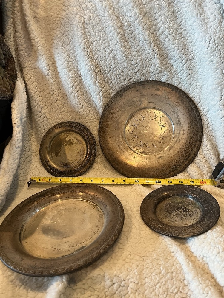 4 Vintage Roger’s Meadowbrook Silver Plates 10”, 9”, 6”, 5 1/2”.       Kk53