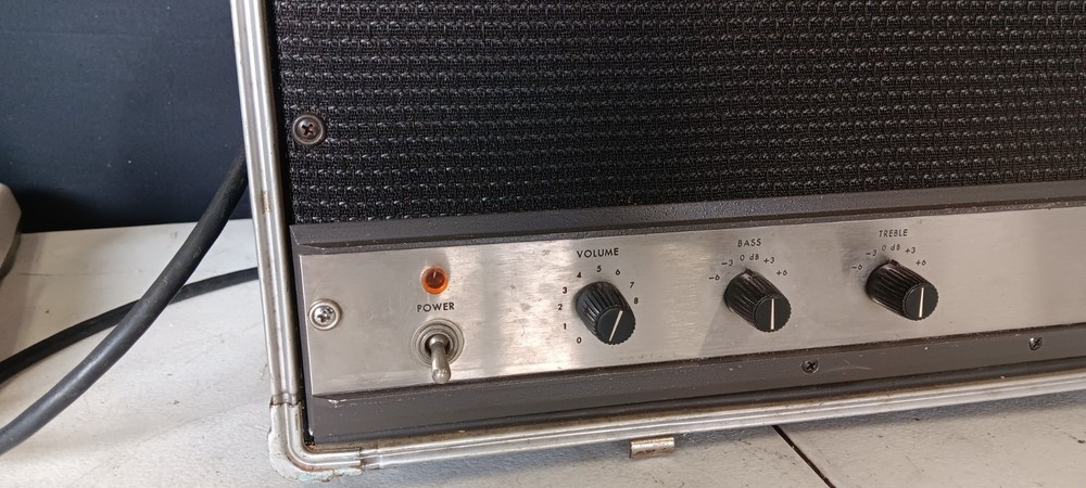 Vintage Ampex Suitcase Amplifier Model AA-620 - WORKS!