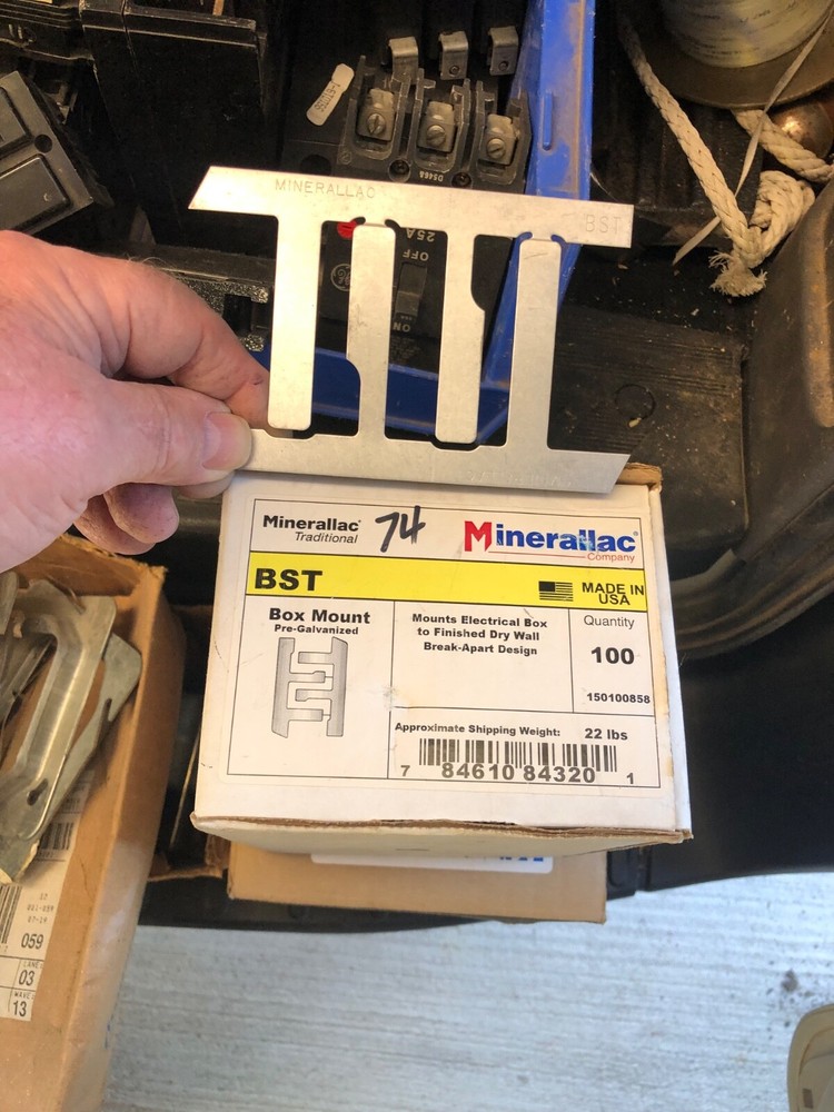 70 PAIR - MINERALLAC BST HOLD-IT TINS