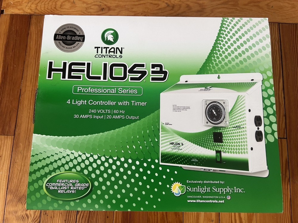 NEW IN BOX Titan Controls Helios 3  (4 Light Controller 240 V)