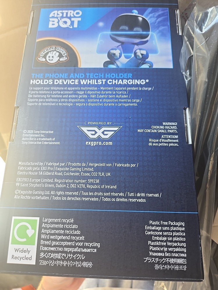 Astro Bot Controller & Phone Holder/Cable Guy Playstaion Character Figure Nib