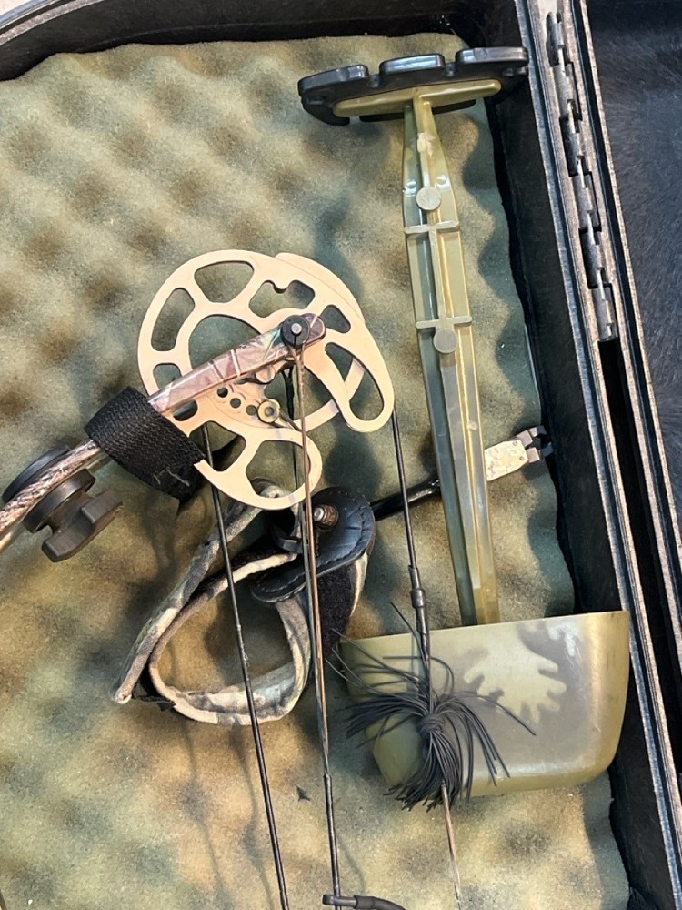 FRED BEAR BUCKMASTER 4000 (PSN040687)