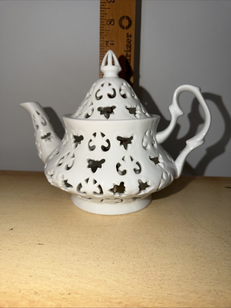 White Teapot Ceramic Tea Light Tea Pot