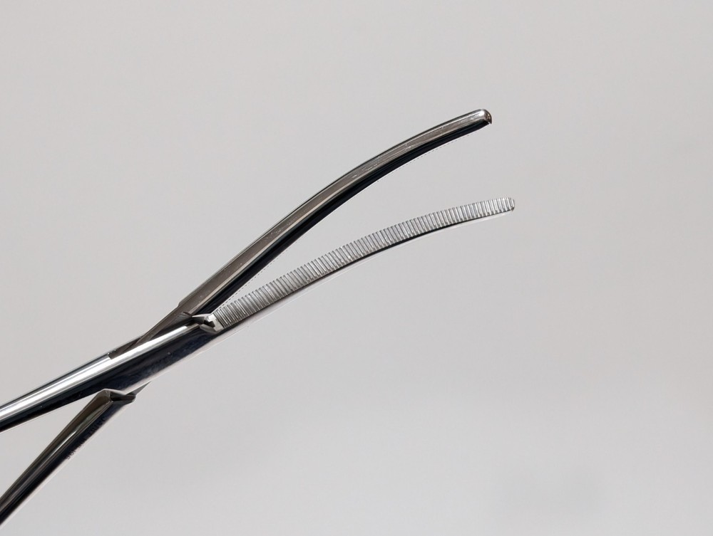 4 pcs. Assorted Forceps JARIT 105-196 CODMAN 32-4121 (USED).