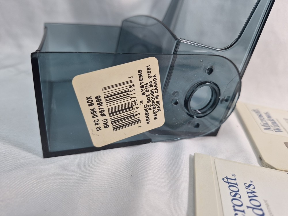 MICROSOFT WINDOWS White 3.5" DISKS SOFTWARE SETUP DISKS 1-7 VERSION DOS 3.0-1985