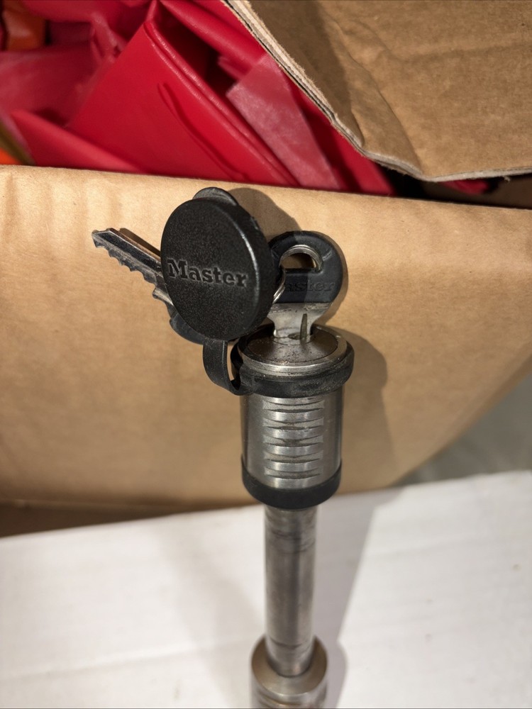 master lock trailer hitch locking pin Used