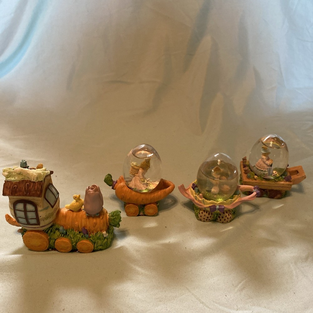 Easter Carrot Snow Globe Train