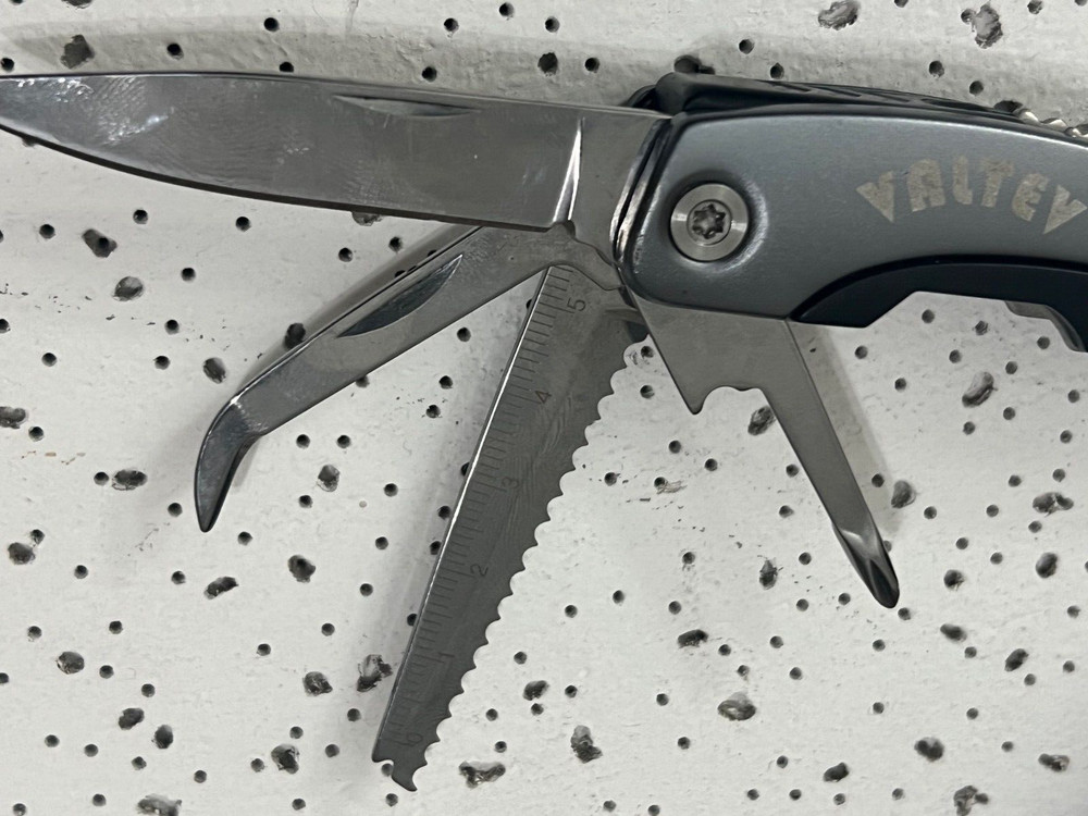 Valtev Stainless Steel Multi-Too with 12 Function Pilers Grey W/Sheath-
