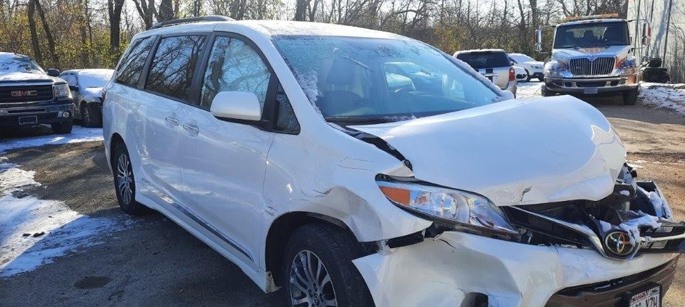 Used A/C Selector Switch fits: 2019 Toyota Sienna automatic temperature control