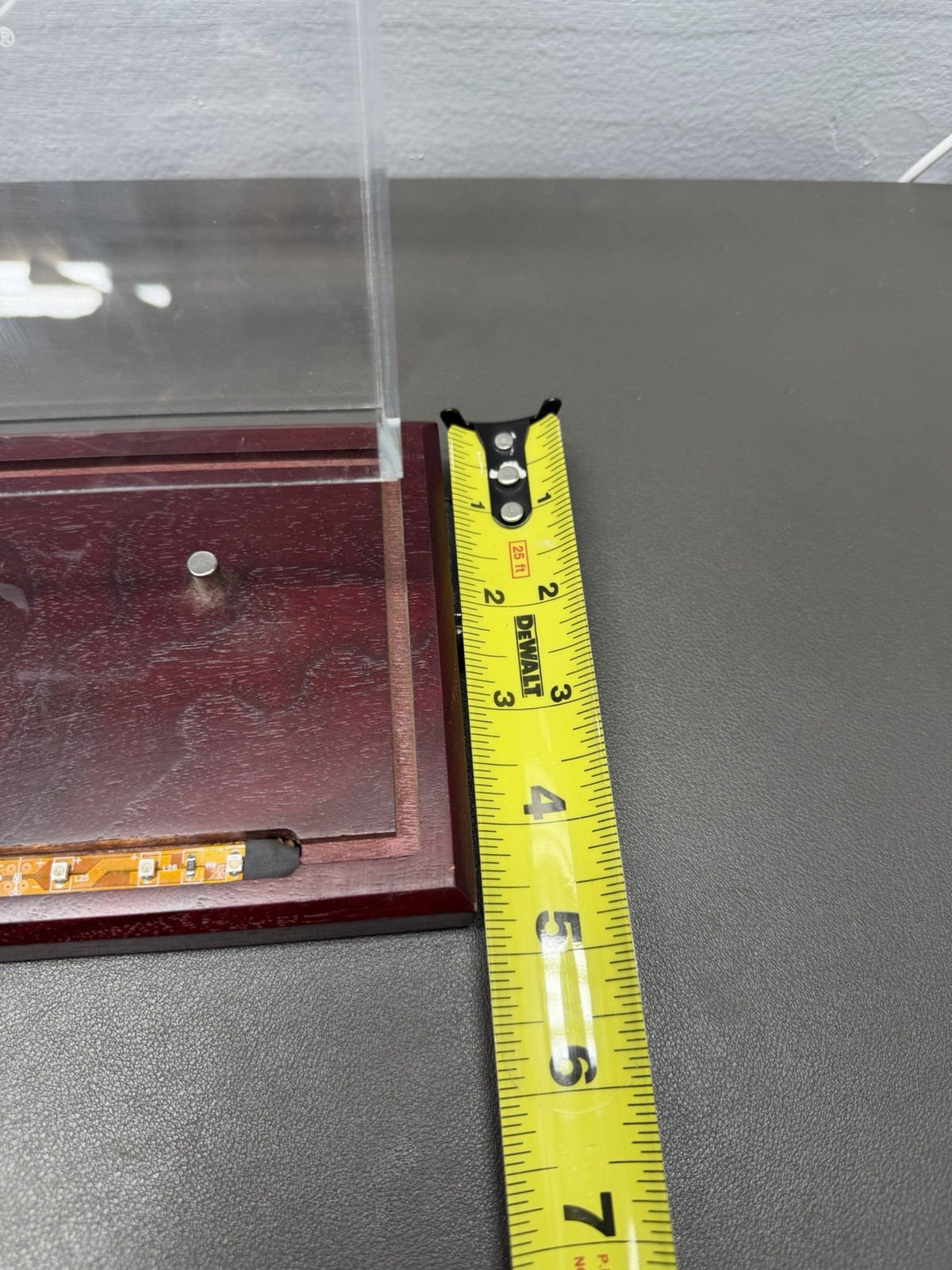 Case Cutlery 22850 Illuminated Dome Cherry Magnetic Blue LED Display CRACKED!!